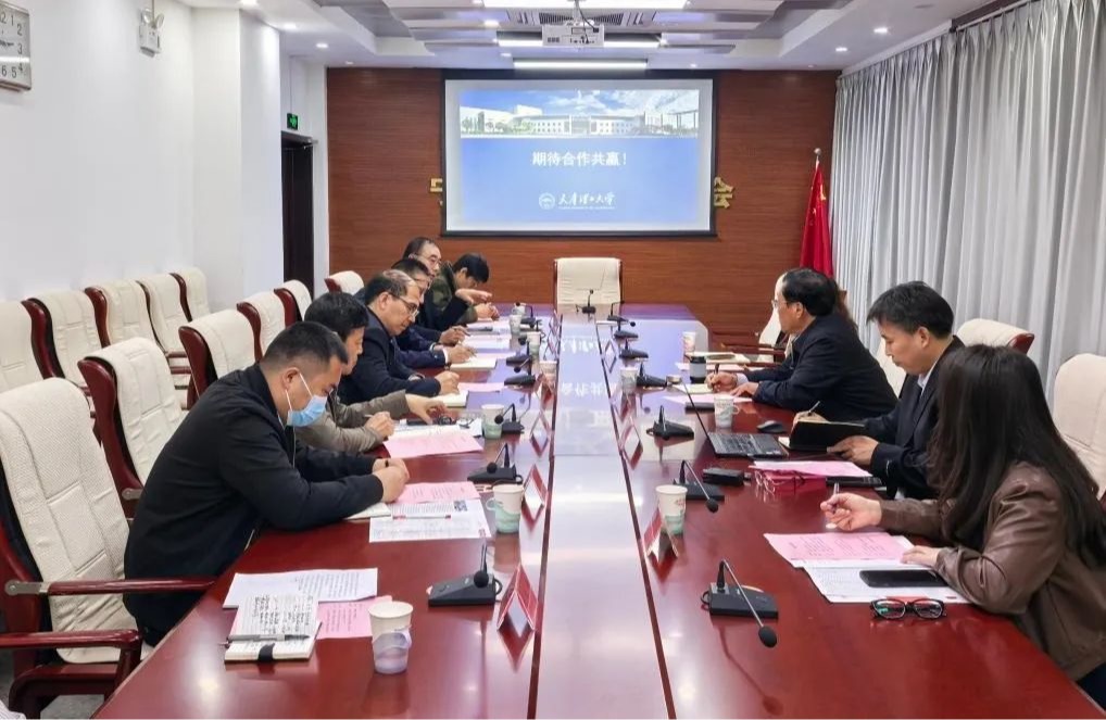 校黨委書記劉東志一行赴寧河區走訪調研